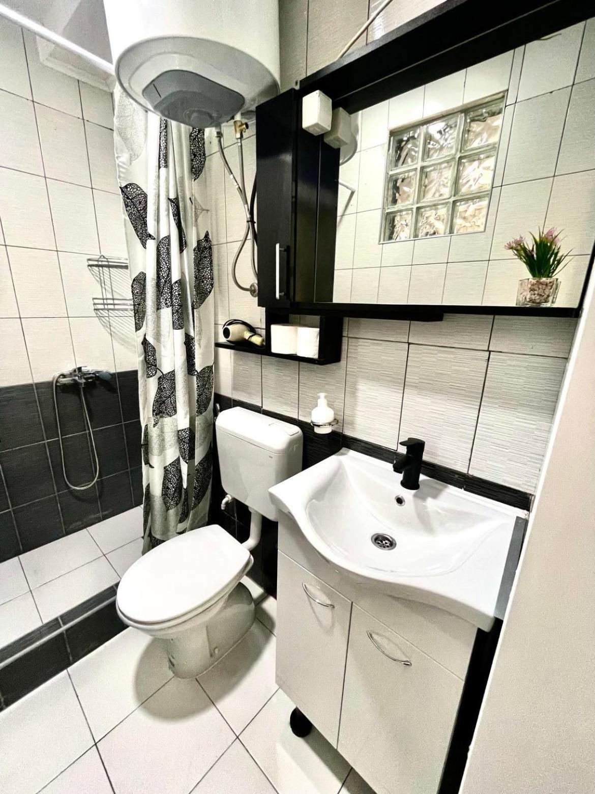 Apartment Adel Мостар Экстерьер фото